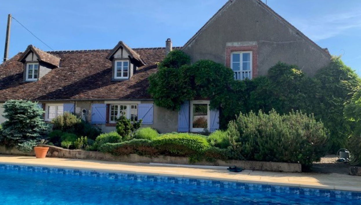Casa de 4 quartos em Saint-Denis-sur-Loire com piscina privada e jardim - Foto 1