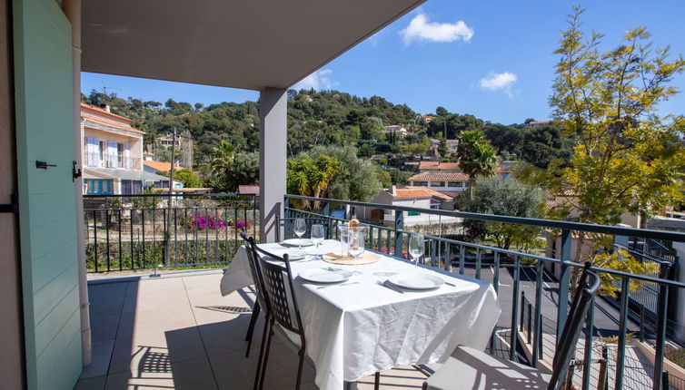 Foto 1 - Appartamento con 2 camere da letto a Bormes-les-Mimosas con piscina e giardino