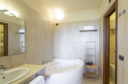 Foto 60 - Haus mit 13 Schlafzimmern in Lucignano mit privater pool und garten