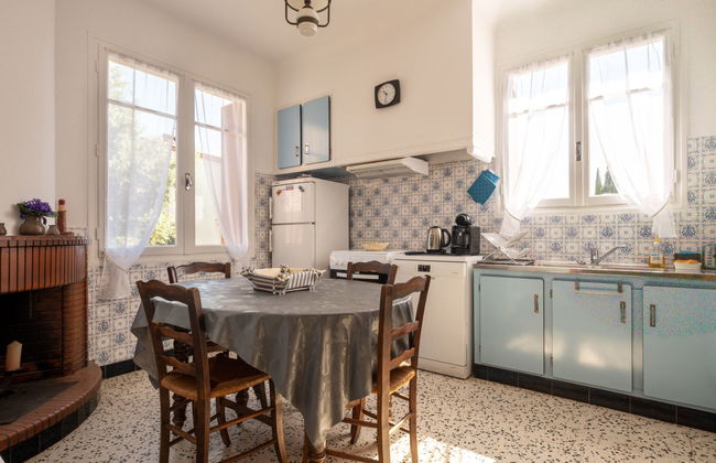 Haus mit 5 Schlafzimmern in Fourques mit garten und terrasse - Foto 13