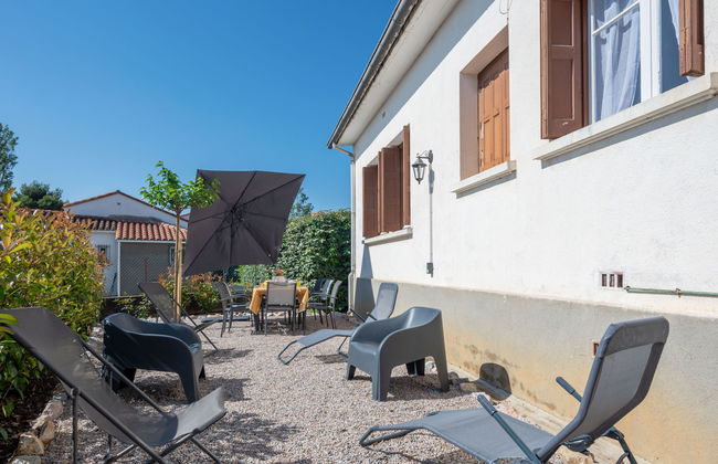 Haus mit 5 Schlafzimmern in Fourques mit garten und terrasse - Foto 17