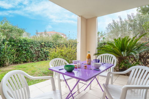 Photo 2 - Appartement de 2 chambres à Fréjus avec piscine et jardin