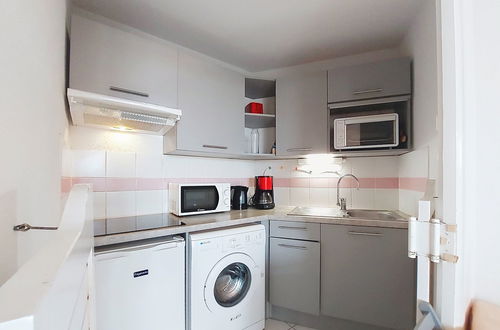 Photo 9 - 2 bedroom Apartment in Royan with swimming pool and terrace
