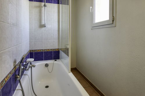 Foto 16 - Apartamento de 2 quartos em Six-Fours-les-Plages com piscina e terraço