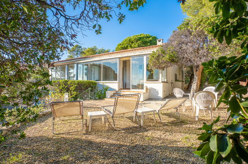 Photo 2 - Maison de 4 chambres à Roquebrune-sur-Argens avec jardin et vues à la mer