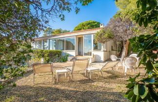 Foto 2 - Casa de 4 habitaciones en Roquebrune-sur-Argens con jardín y vistas al mar