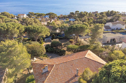 Photo 5 - Maison de 4 chambres à Roquebrune-sur-Argens avec jardin et vues à la mer