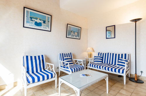 Foto 6 - Apartment mit 2 Schlafzimmern in Saint-Palais-sur-Mer mit blick aufs meer