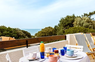 Photo 1 - 2 bedroom Apartment in Saint-Palais-sur-Mer with sea view