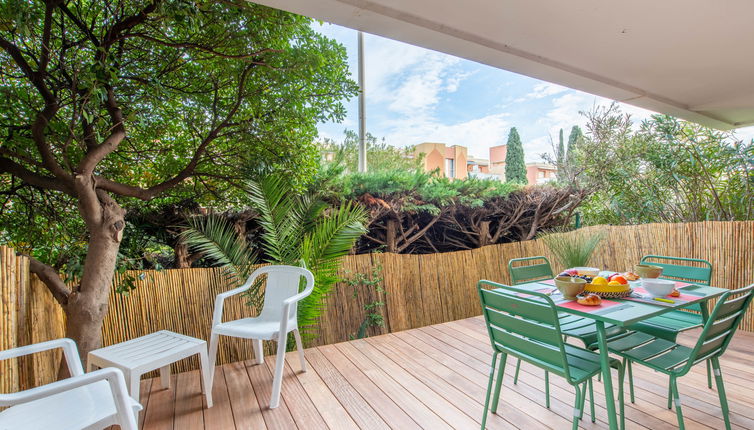 Foto 1 - Appartamento con 1 camera da letto a Cavalaire-sur-Mer con terrazza e vista mare