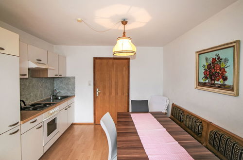 Foto 10 - Apartamento de 2 quartos em Pill com jardim e terraço