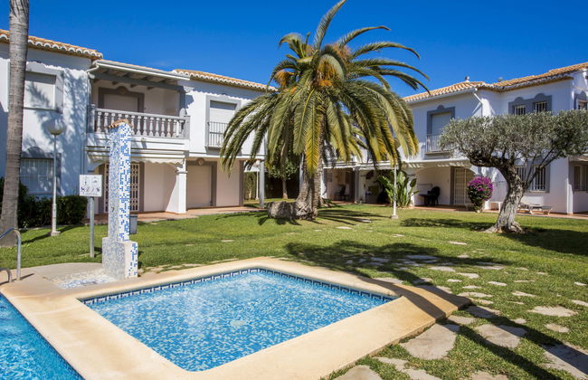 Apartamento de 3 quartos em Dénia com piscina e jardim - Foto 2