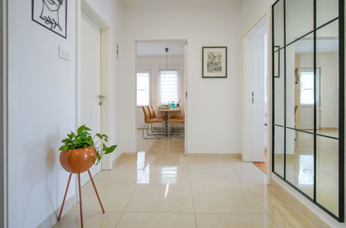 Foto 10 - Apartamento de 3 quartos em Crikvenica com terraço
