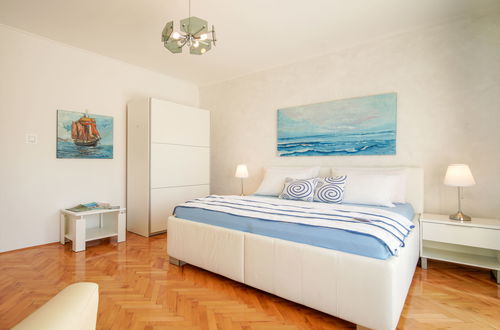 Foto 18 - Apartamento de 3 quartos em Crikvenica com terraço