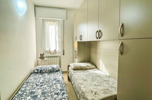 Foto 17 - Apartamento de 2 quartos em San Lorenzo al Mare com jardim e terraço