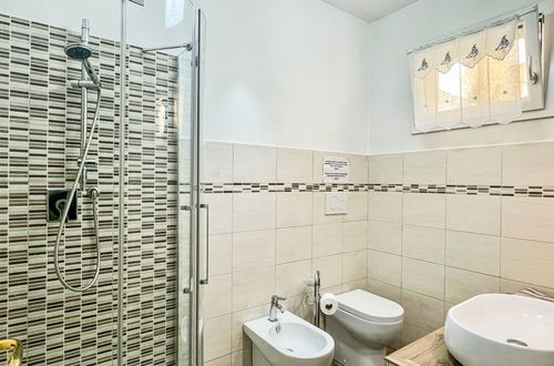 Foto 5 - Apartamento de 2 quartos em San Lorenzo al Mare com jardim e terraço