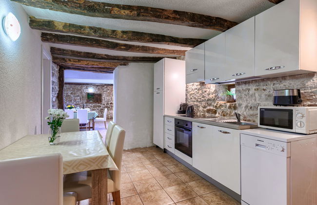 Casa de 4 quartos em Pazin com piscina privada e jardim - Foto 12