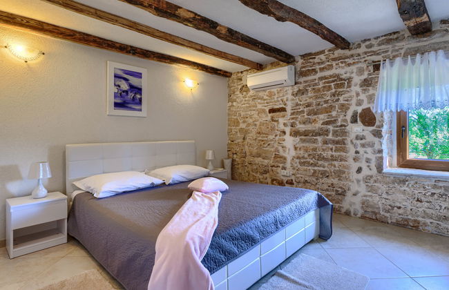 Casa de 4 quartos em Pazin com piscina privada e jardim - Foto 23