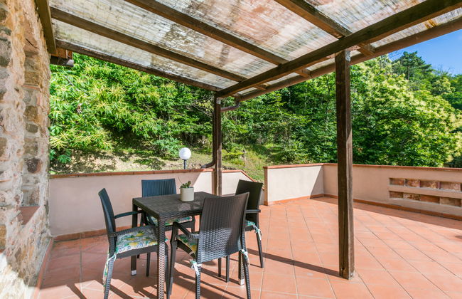 Apartamento de 2 quartos em Pescia com piscina e jardim - Foto 9