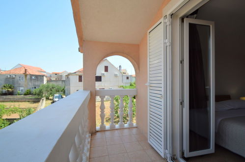 Photo 13 - 2 bedroom Apartment in Vodice with garden and terrace