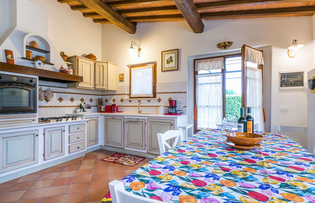 Casa de 2 quartos em Poggibonsi com piscina privada e jardim - Foto 13