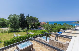 Foto 3 - Casa de 3 quartos em Umag com piscina privada e vistas do mar