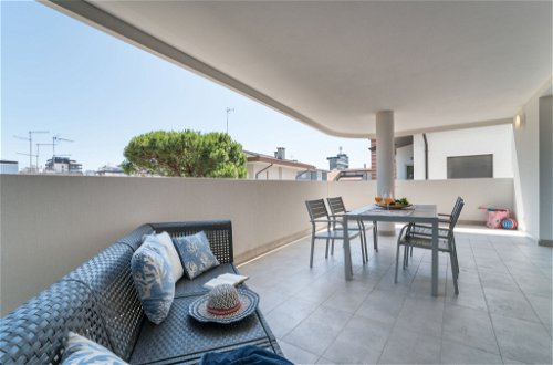Foto 1 - Apartamento de 3 quartos em Lignano Sabbiadoro com vistas do mar