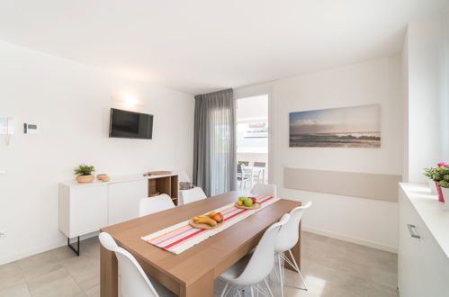 Foto 6 - Apartamento de 3 quartos em Lignano Sabbiadoro com vistas do mar