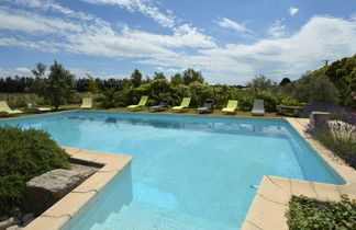 Foto 2 - Casa de 5 quartos em Pernes-les-Fontaines com piscina privada e jardim