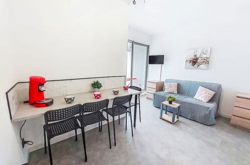 Foto 6 - Appartamento con 1 camera da letto a La Grande-Motte con piscina e giardino