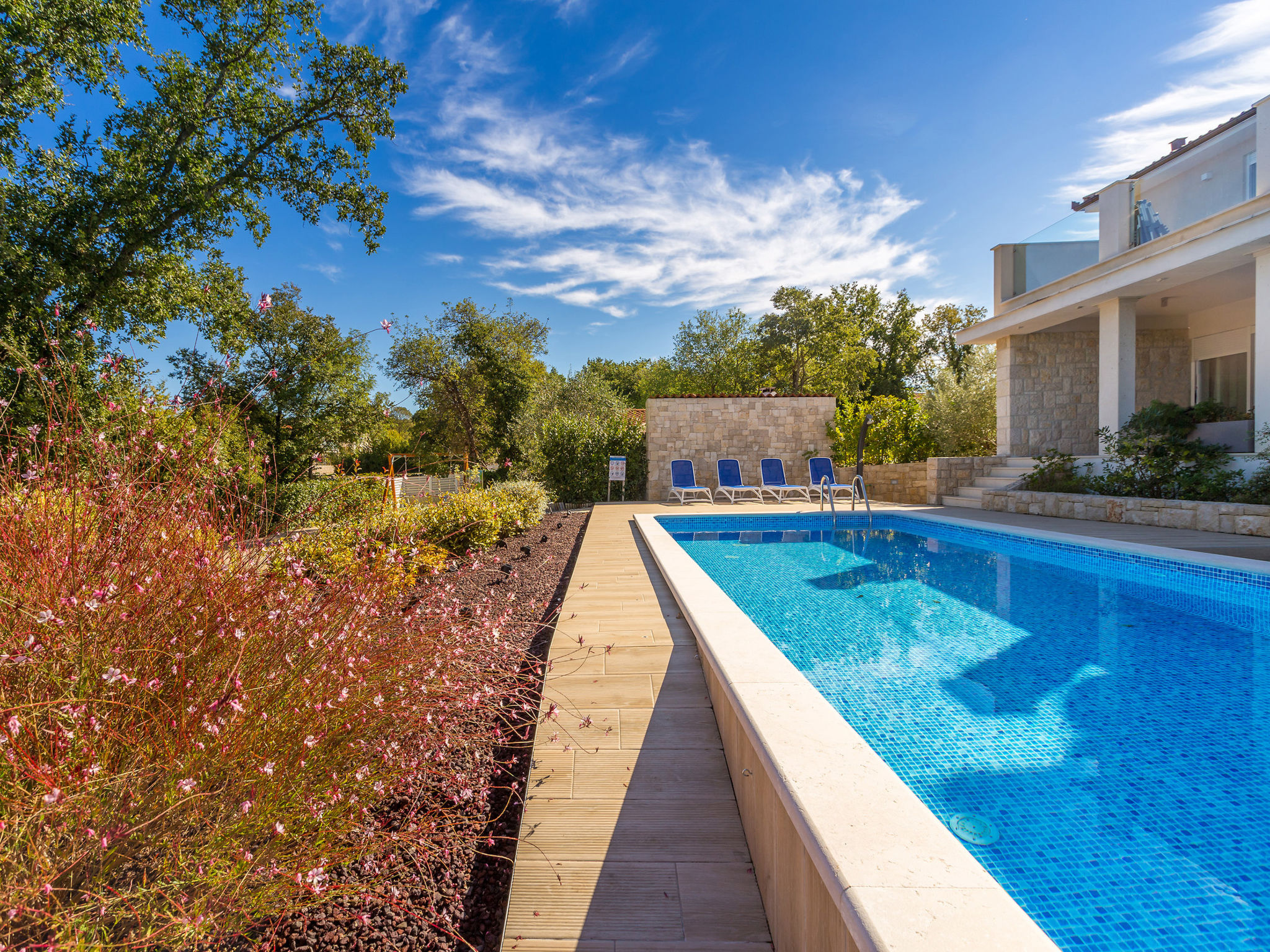 Foto 50 - Casa con 4 camere da letto a Malinska-Dubašnica con piscina privata e giardino