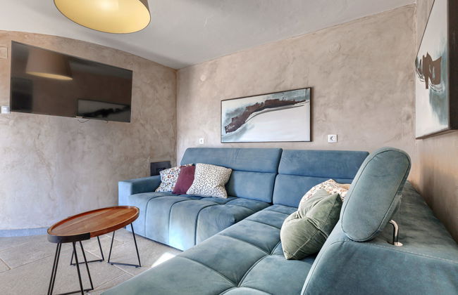 Casa de 5 quartos em Raša com piscina privada e jardim - Foto 4