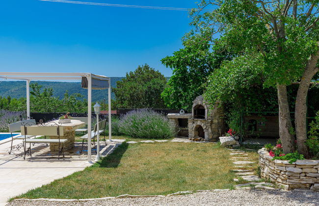 Casa de 5 quartos em Raša com piscina privada e jardim - Foto 45