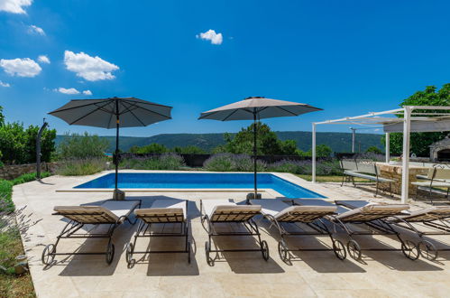 Photo 17 - Maison de 3 chambres à Raša avec piscine privée et vues à la mer