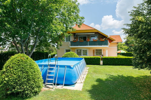 Photo 1 - Maison de 2 chambres à Kőröshegy avec piscine privée et jardin