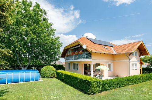 Photo 2 - Maison de 2 chambres à Kőröshegy avec piscine privée et jardin