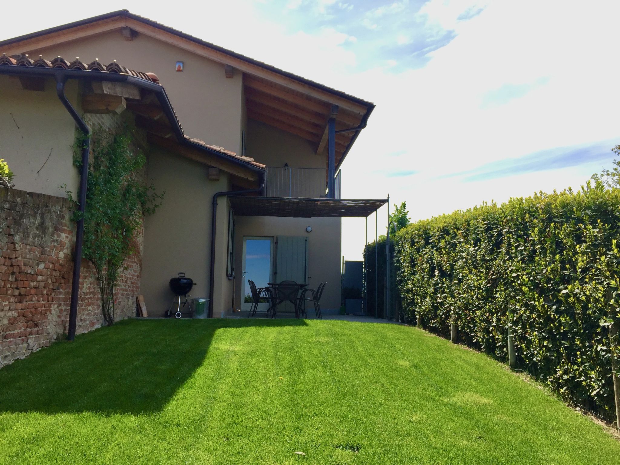 Foto 2 - Casa de 2 habitaciones en Costigliole d'Asti con piscina y jardín