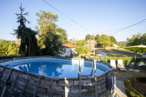 Foto 30 - Appartamento con 2 camere da letto a Pićan con piscina e giardino