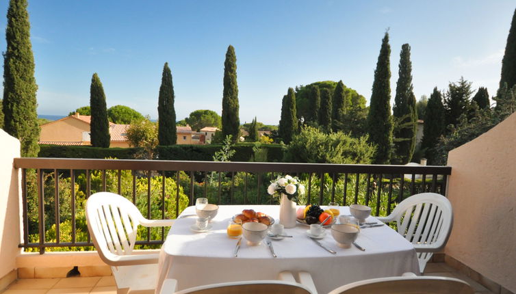 Foto 1 - Appartamento con 1 camera da letto a Cavalaire-sur-Mer con terrazza