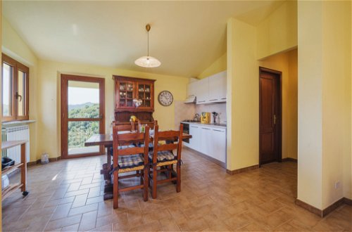 Photo 10 - 2 bedroom Apartment in Lucca with garden and terrace
