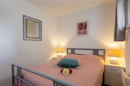 Foto 2 - Apartment mit 2 Schlafzimmern in Roquebrune-sur-Argens mit schwimmbad und blick aufs meer