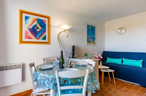 Photo 6 - Appartement de 2 chambres à Roquebrune-sur-Argens avec piscine et vues à la mer