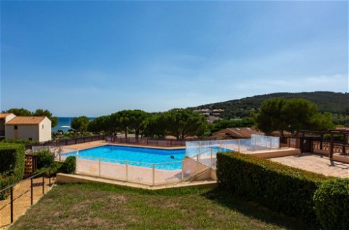 Foto 18 - Apartamento de 2 habitaciones en Roquebrune-sur-Argens con piscina y vistas al mar