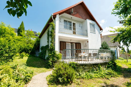 Foto 17 - Casa con 5 camere da letto a Fonyód con giardino e vista mare