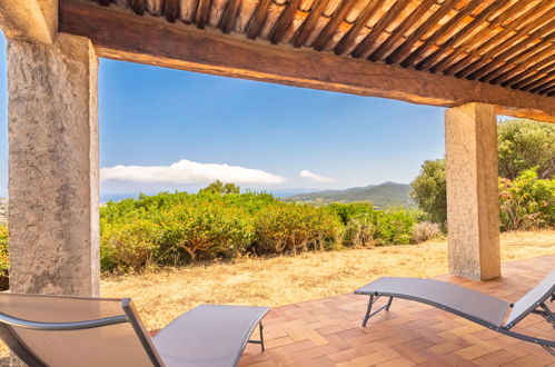 Photo 18 - Maison de 4 chambres à Bormes-les-Mimosas avec terrasse et vues à la mer