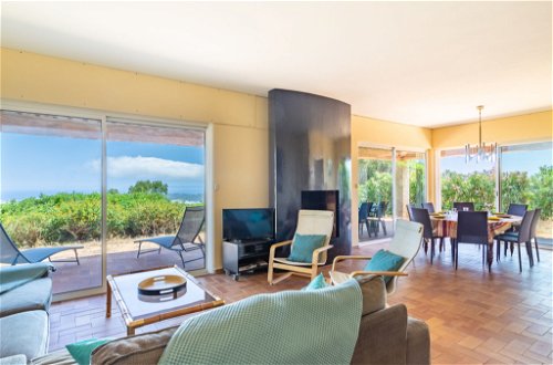 Foto 2 - Casa de 4 habitaciones en Bormes-les-Mimosas con terraza y vistas al mar