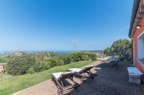 Foto 4 - Casa de 2 habitaciones en Arzachena con jardín y vistas al mar