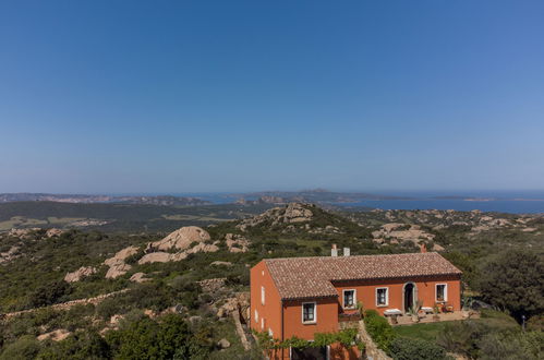 Foto 1 - Casa de 2 habitaciones en Arzachena con jardín y vistas al mar