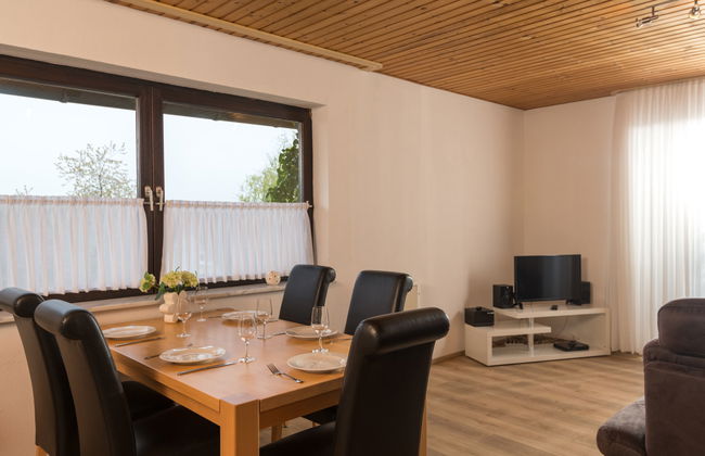 Casa de 12 quartos em Immerath com jardim e terraço - Foto 7