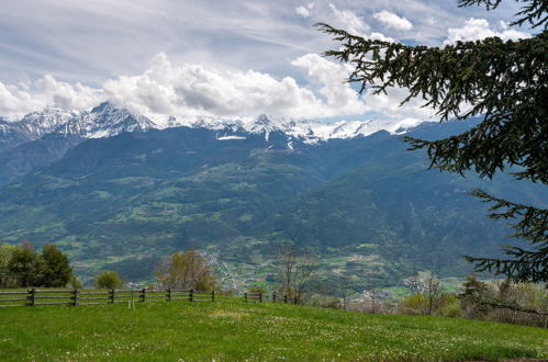 Foto 25 - Appartamento con 2 camere da letto a Sarre con giardino e vista sulle montagne